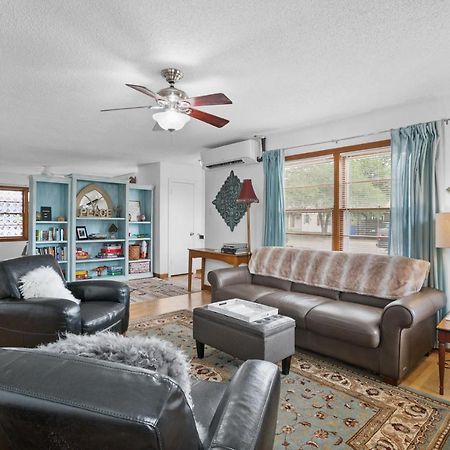 Luxury Oasis- 1 Bedroom Romantic Getaways Лъбък Екстериор снимка