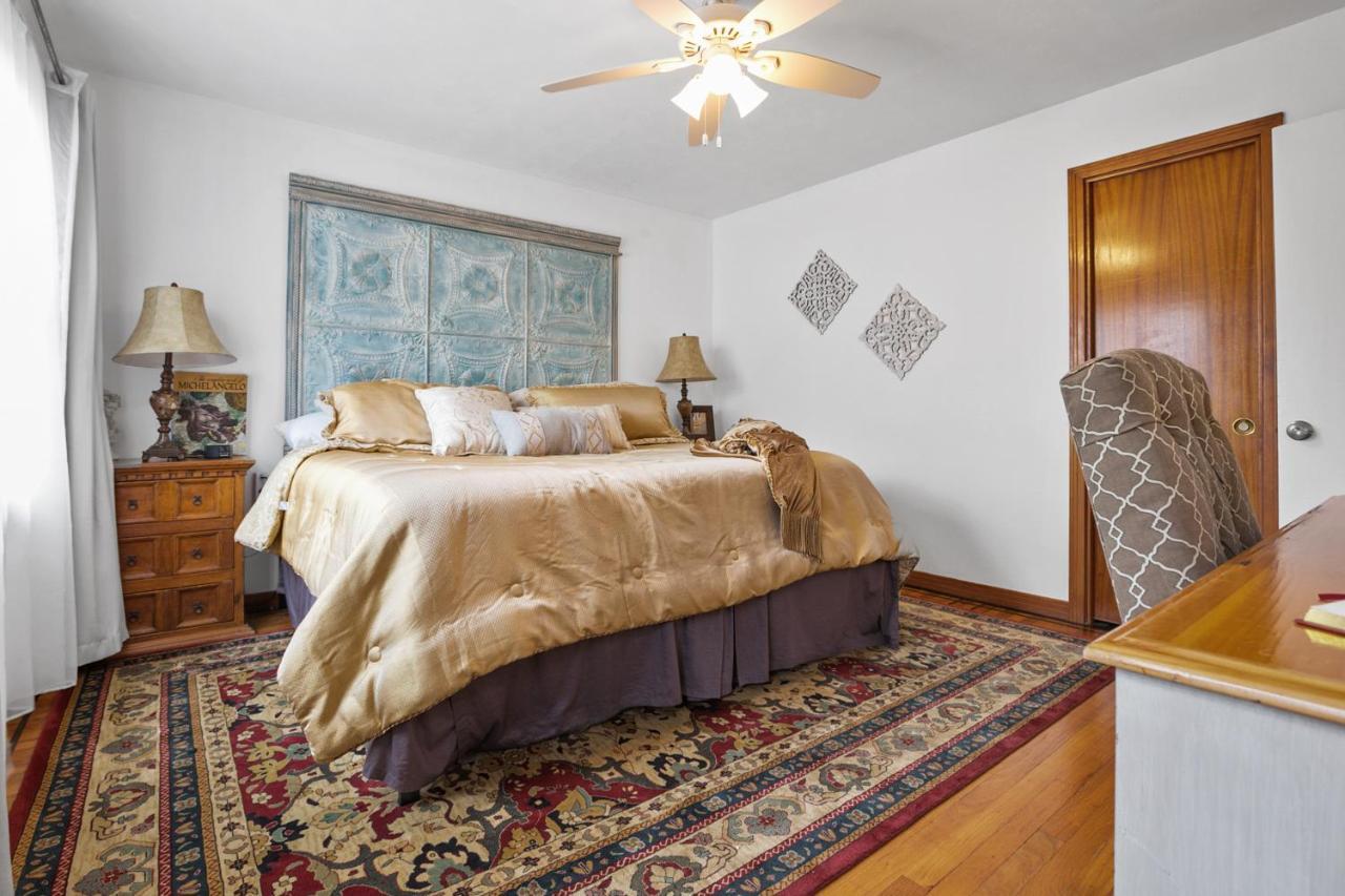 Luxury Oasis- 1 Bedroom Romantic Getaways Лъбък Екстериор снимка