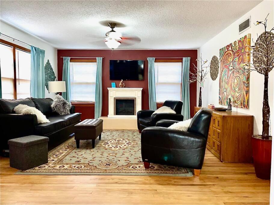 Luxury Oasis- 1 Bedroom Romantic Getaways Лъбък Екстериор снимка